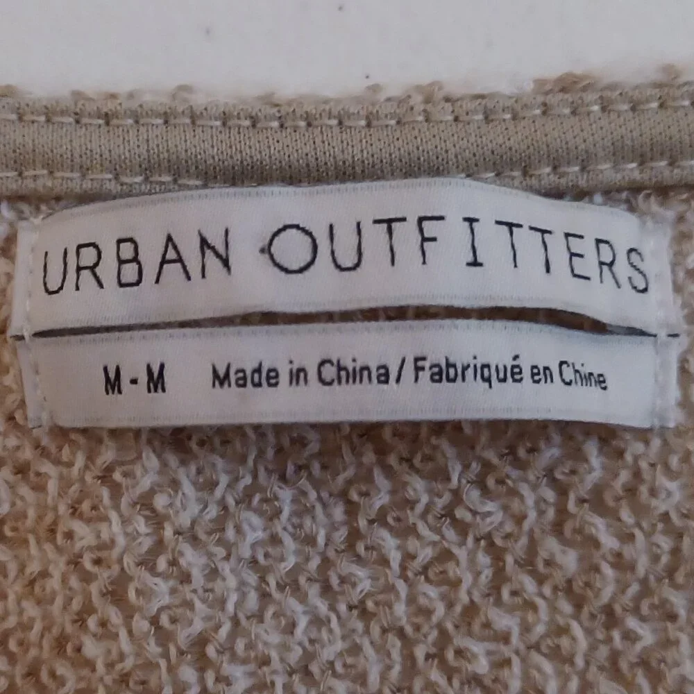 Women's Urban Outfitters Cropped V-Neck Lightweight Long Sleeve Sweater Size Med
